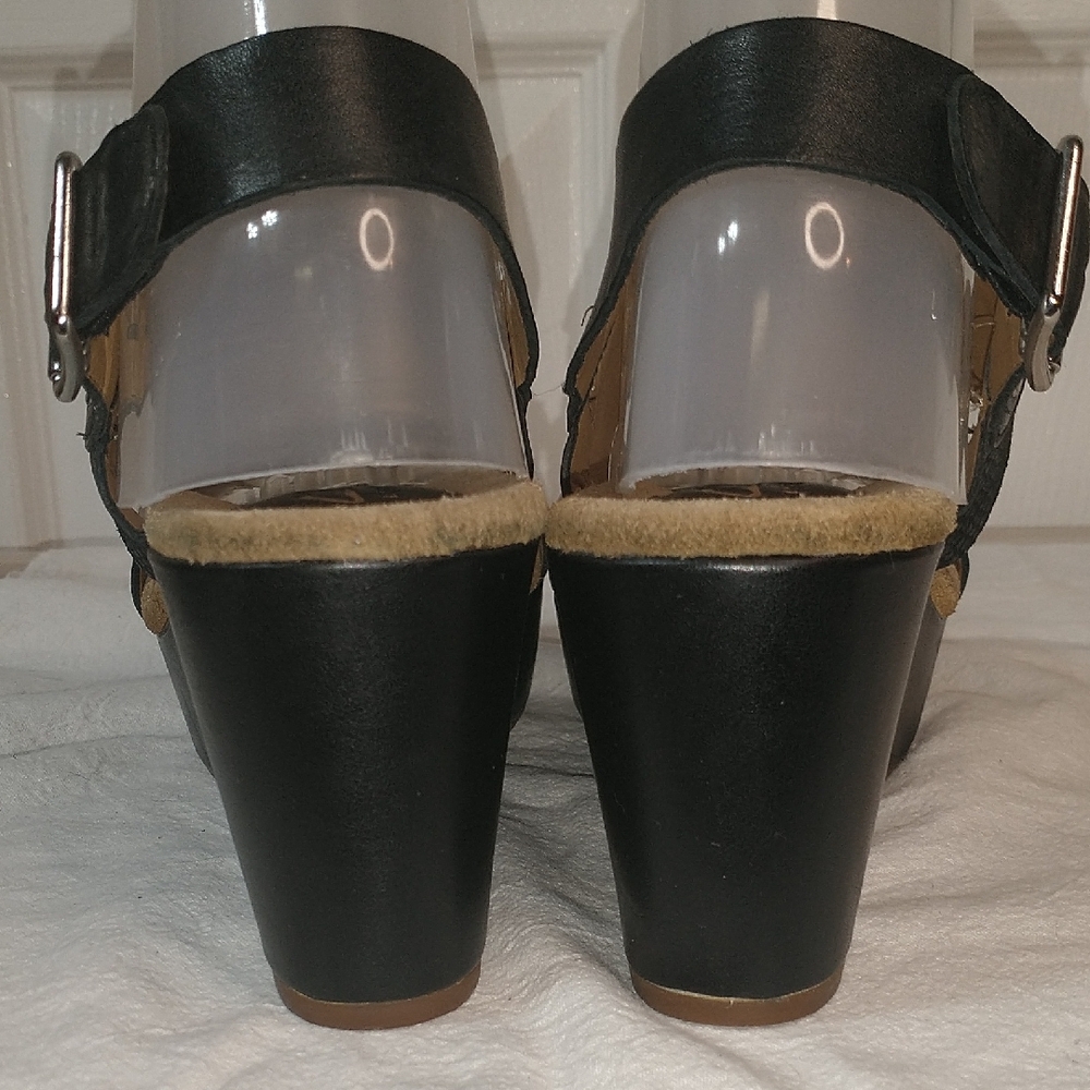 Clarks Artisan Black Leather Wedge Sandals SZ 8. Excellent Pre loved Condition. - Picture 5 of 10